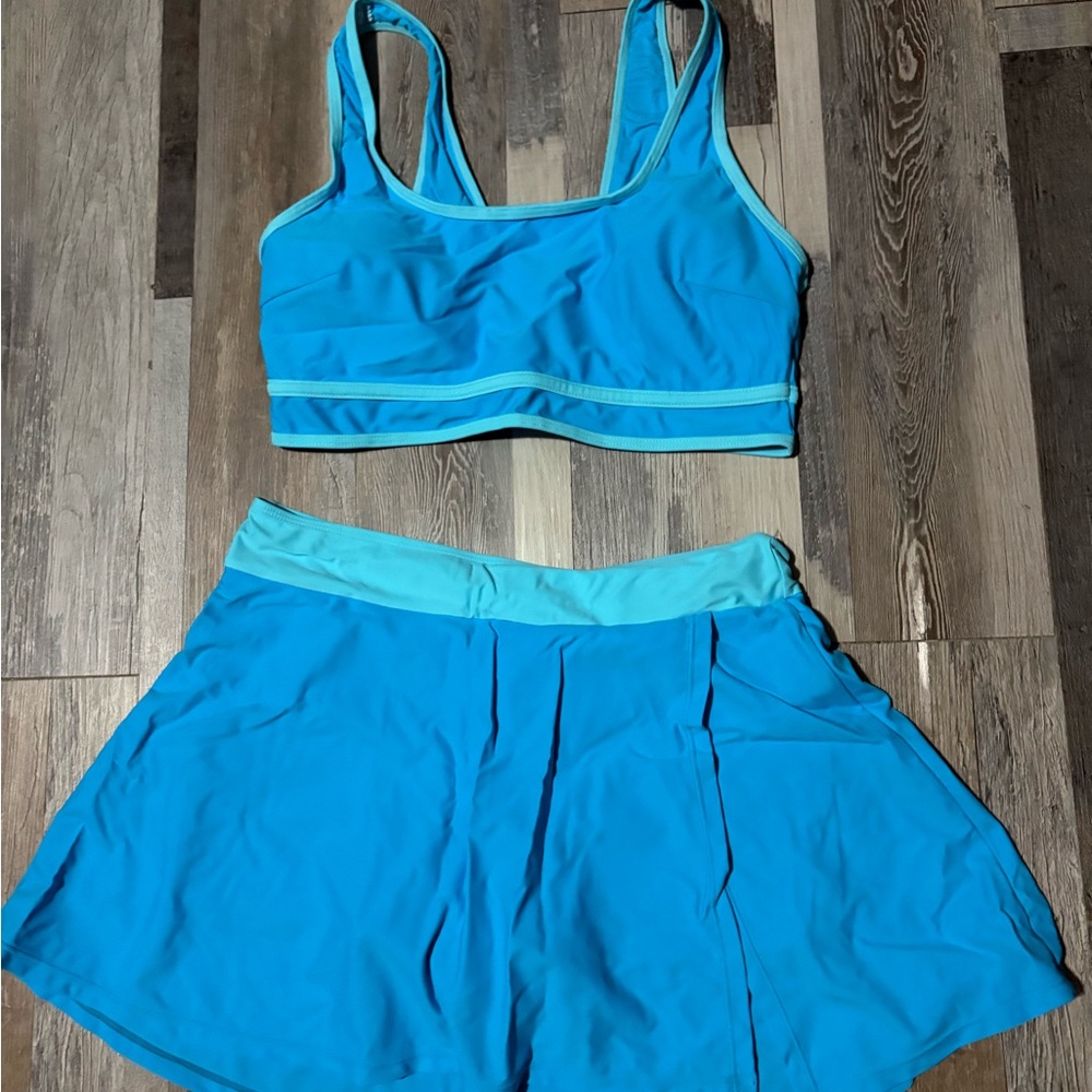 New women’s large bathing suit with built in shorts